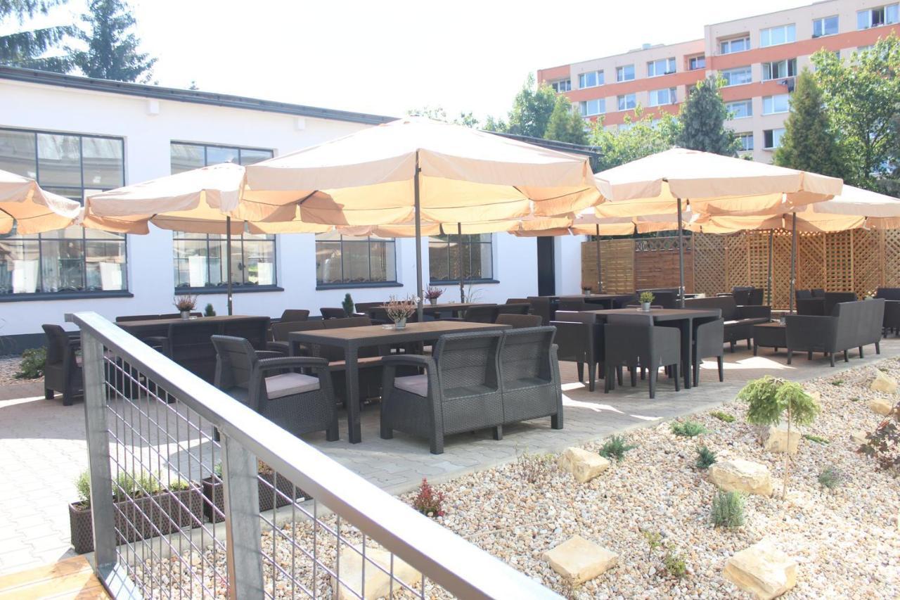 Hotel Na Vyvoji Vlašim Esterno foto