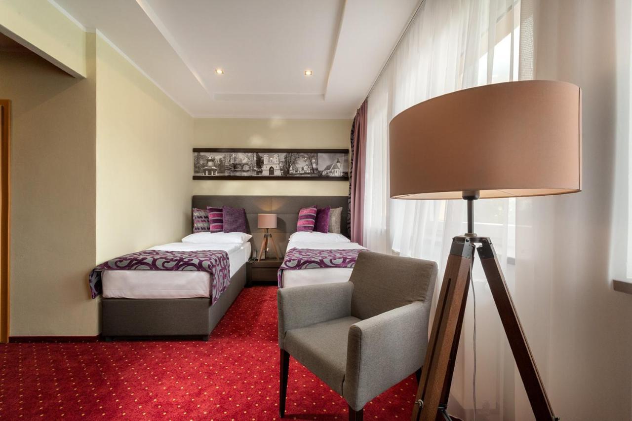 Hotel Na Vyvoji Vlašim Esterno foto